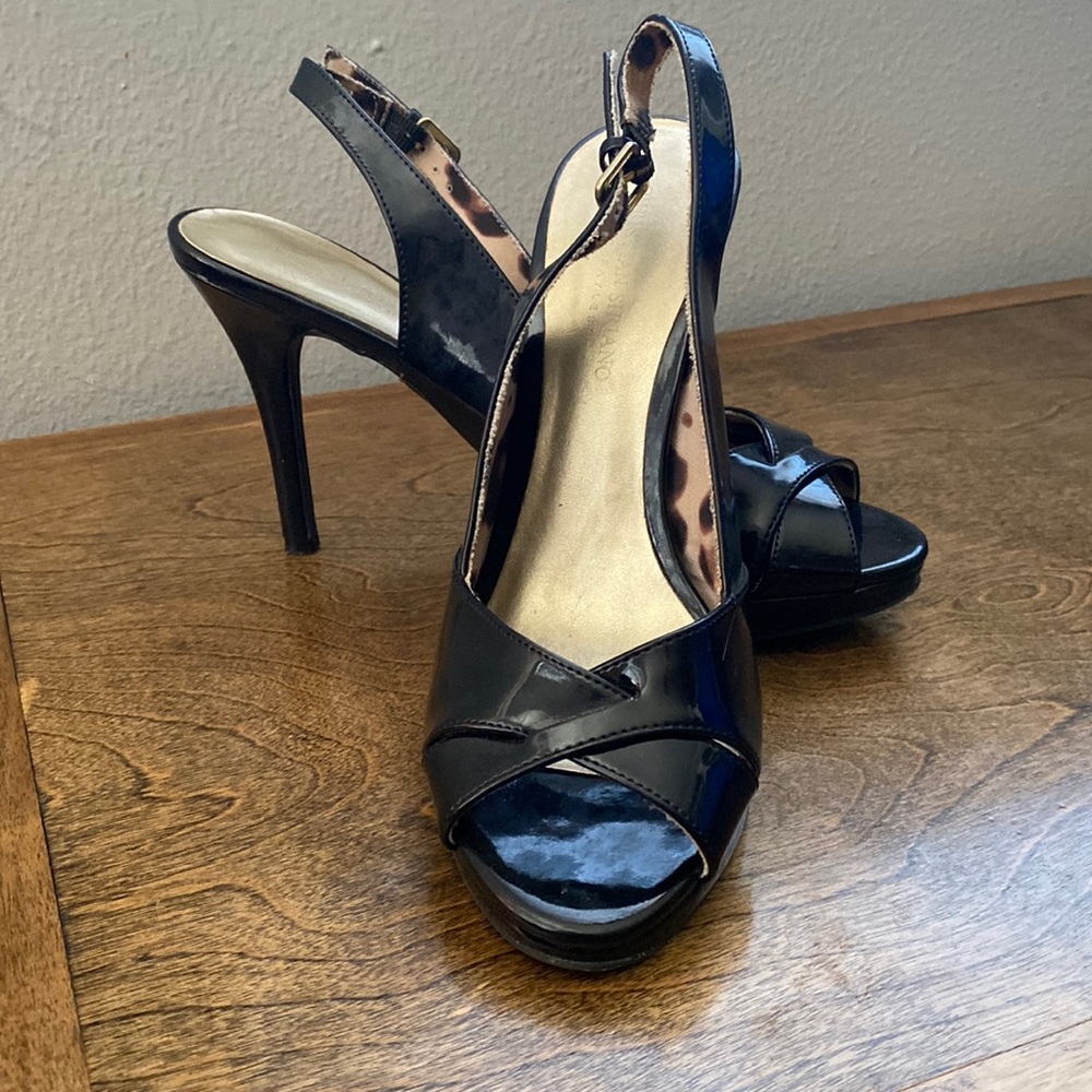 Black peep toe pumps